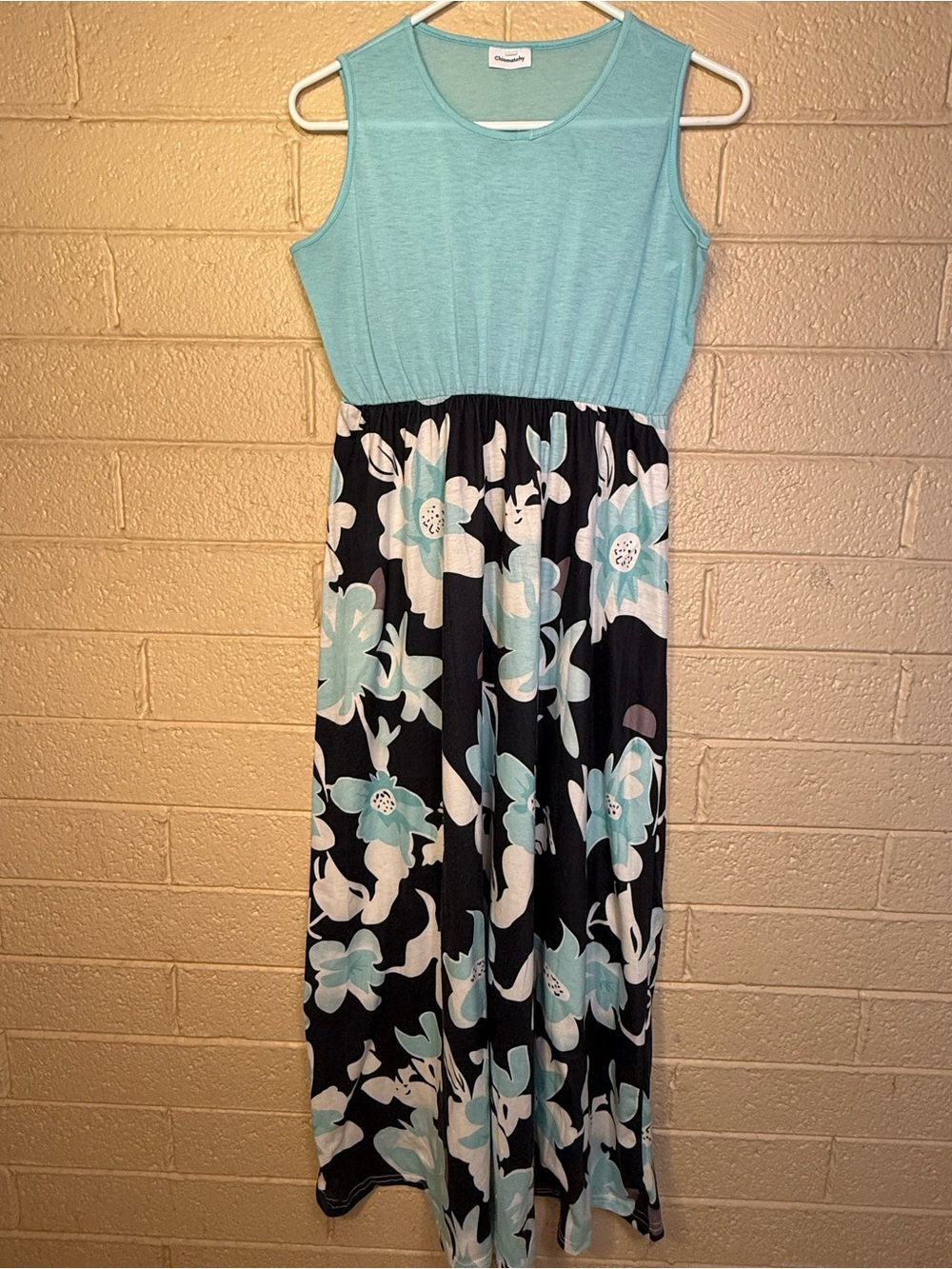 Chicmatchy Sleeveless Aqua & Black Floral Maxi Dress